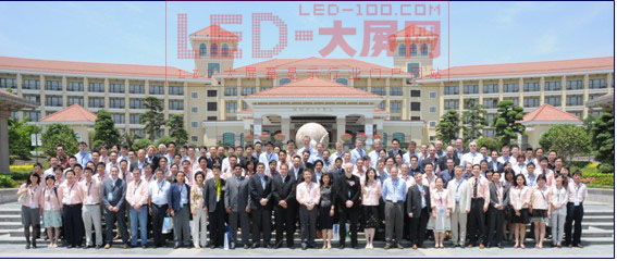 Moving Toward The Next Peak<br>-新漢 2010全球經銷商大會在滬隆重舉行